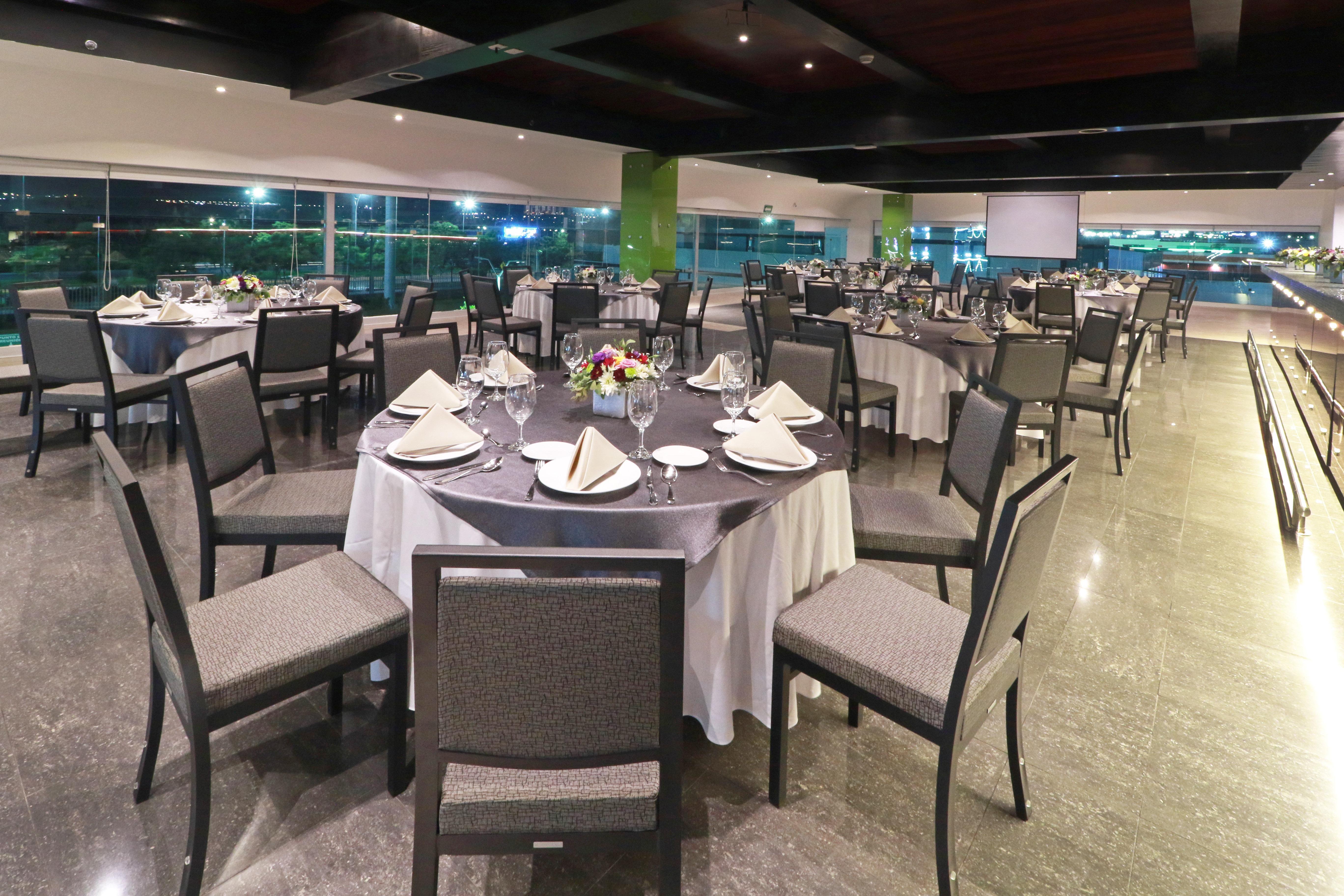 Holiday Inn Queretaro Zona Krystal By Ihg Buitenkant foto