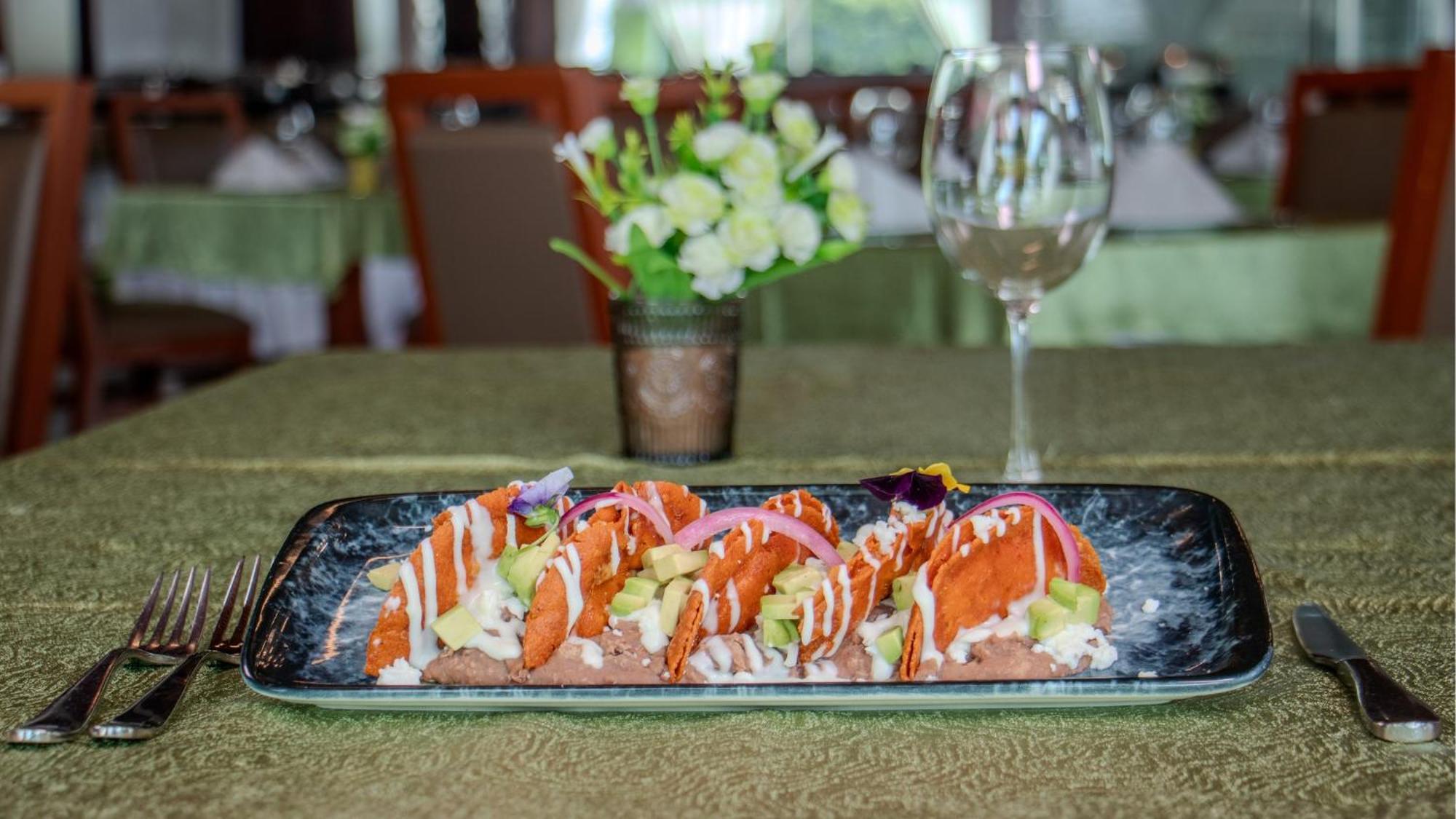 Holiday Inn Queretaro Zona Krystal By Ihg Buitenkant foto